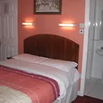 Mcelroy Budget Accommodation